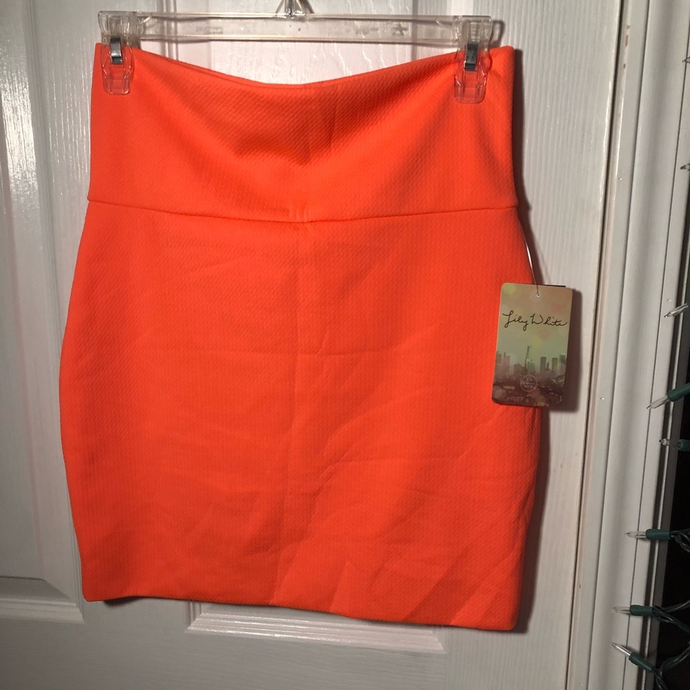 NWT LARGE LILY WHITE NEON ORANGE SKIRT